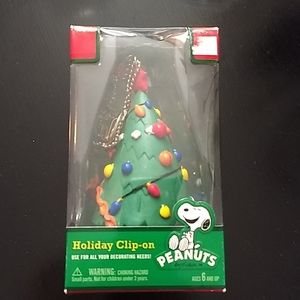 Peanuts Holiday Clip on with Woodstock